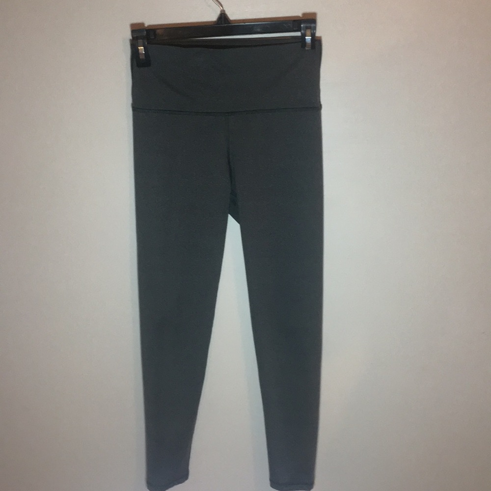 like new, grey form hugging leggings